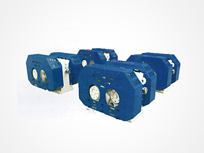 座式自（zì）同步稀油激振器